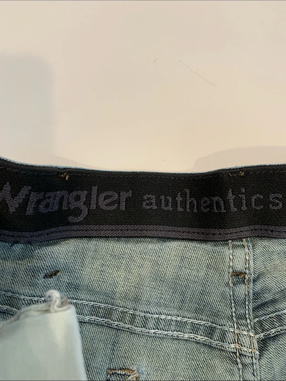 Wrangler Authenitics Men's 36x30 Comfort Flex Waist Relaxed Fit Thrashed Jeans